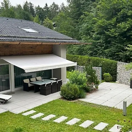 アパート Zugspitz 47 グライナウ